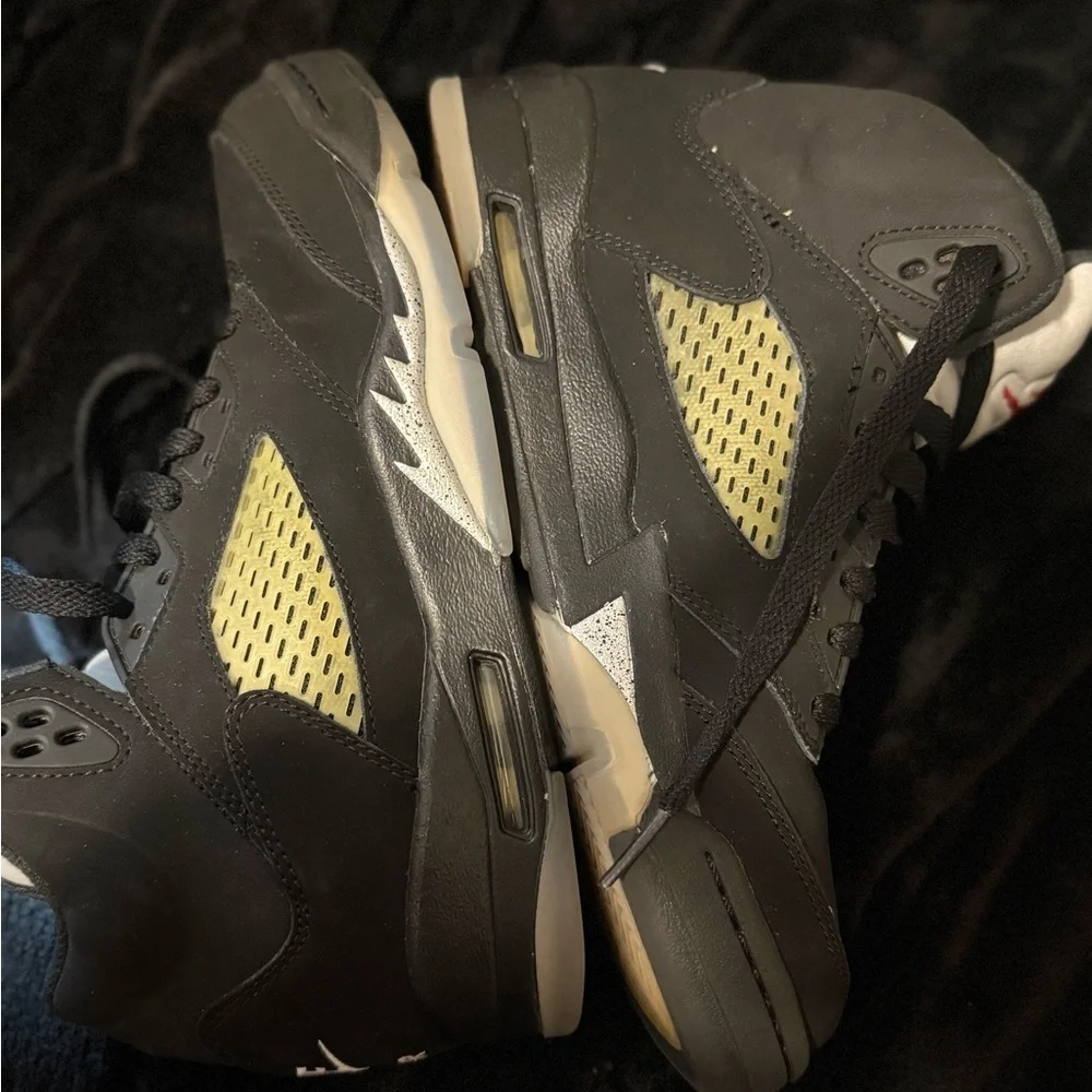 Jordan 5 retro og bg 'metallic' 2016 Boy Size 6y (Must See)